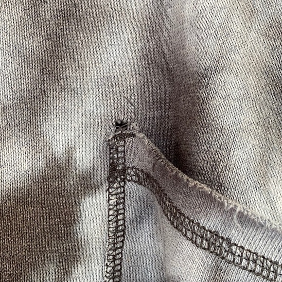 Billabong Tie-Dye Distressed Sweater Size M - Picture 7 of 8